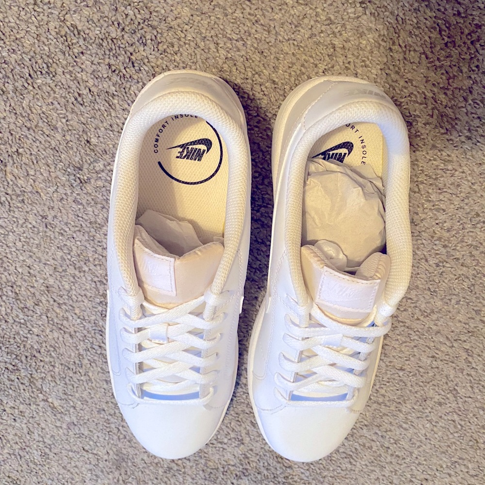 Men’s Nike shoes
